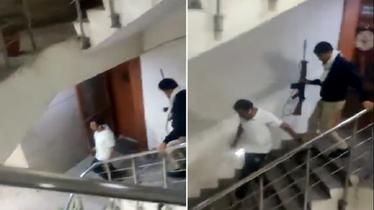 bastar news mp deepak baij ran from flate during earthquake video goes viral 