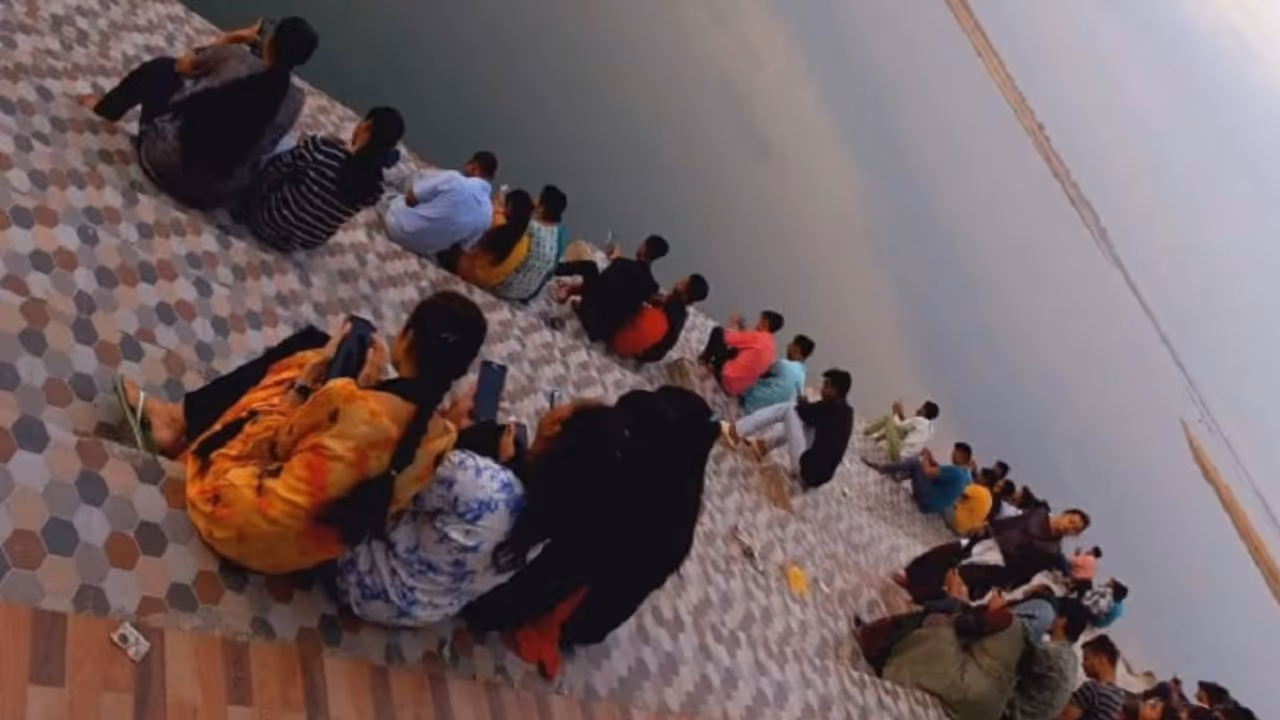 rohtas news Teenager drowns in river while searching for internet signal rohtas news Teenager drowns in river while searching for internet signal