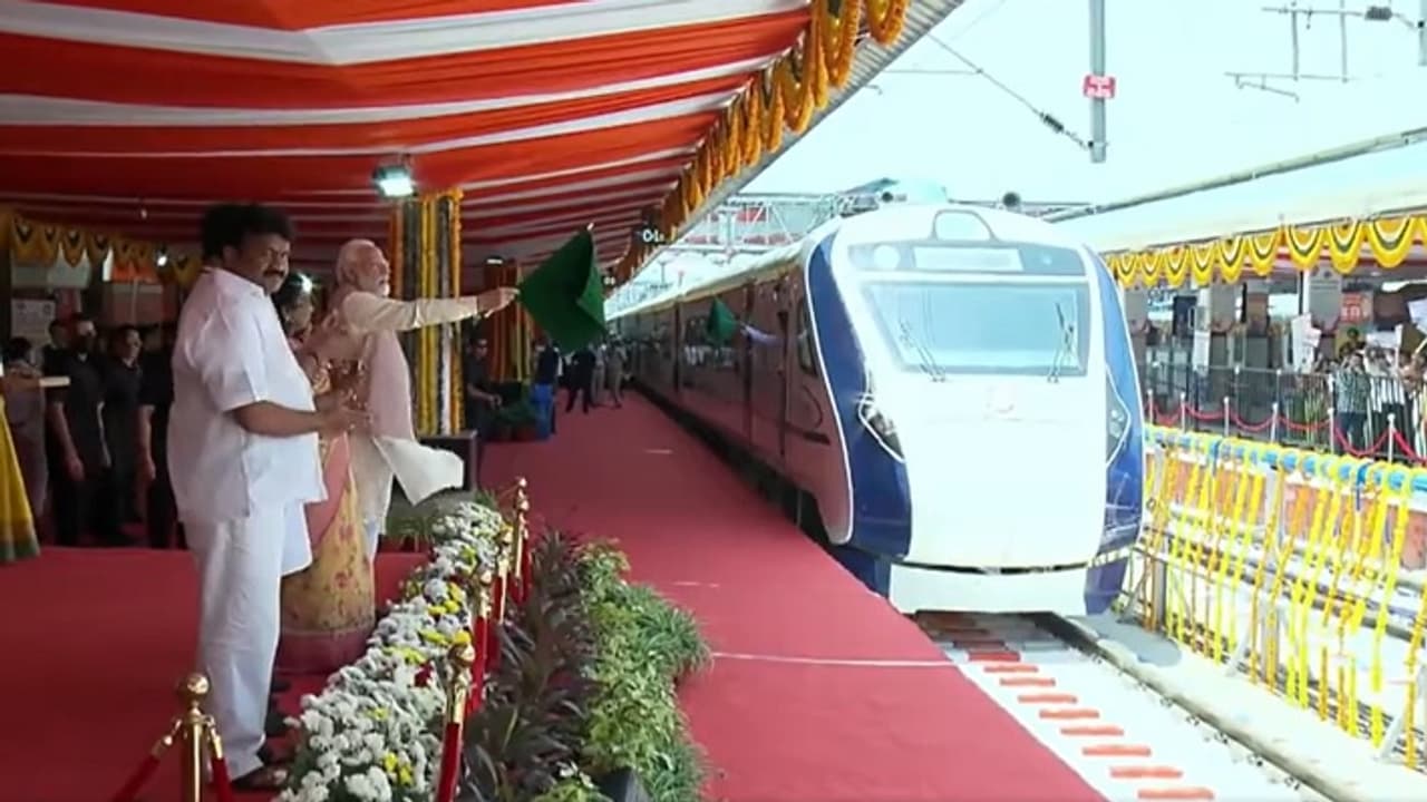 PM Narendra Modi flag off vande bharat train PM Narendra Modi flag off vande bharat train