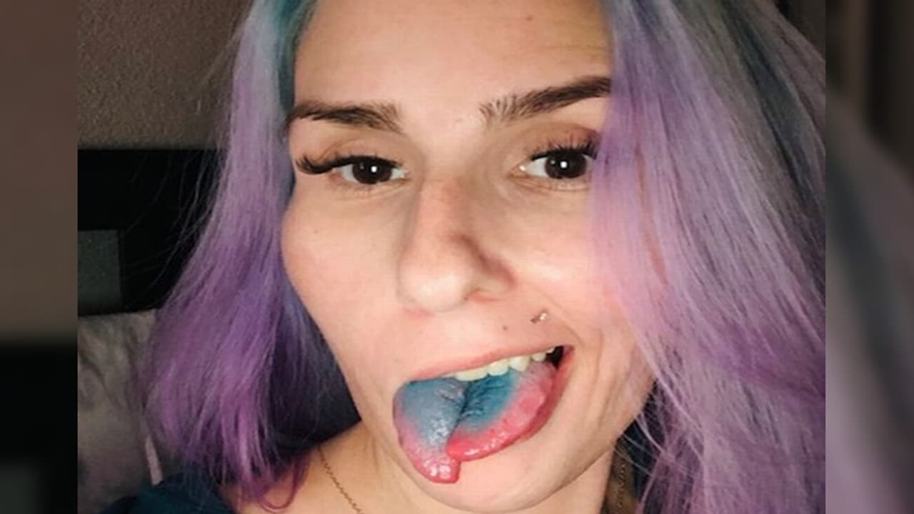 woman who cuts her tongue in two parts2 woman who cuts her tongue in two parts2