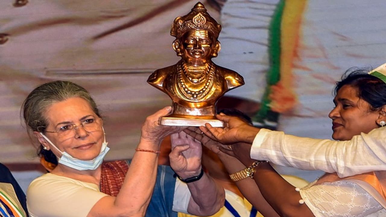 Sonia Gandhi in Karnataka Sonia Gandhi in Karnataka