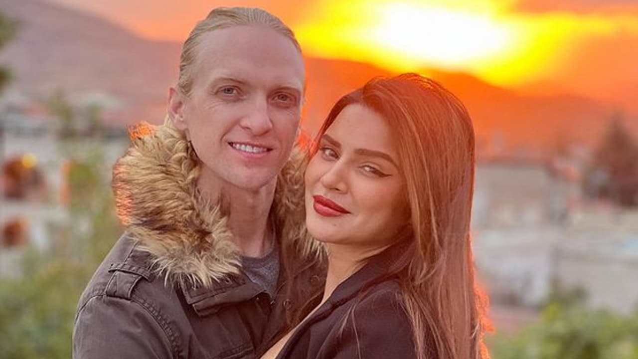 aashka goradia and brent goble announce pregnancy aashka goradia and brent goble announce pregnancy