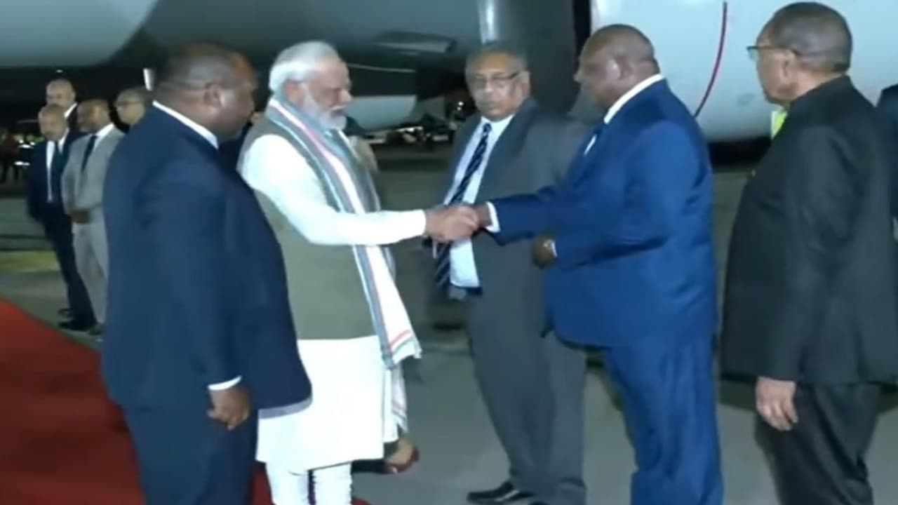 PM Modi grand welcome in Papua new guinea PM Modi grand welcome in Papua new guinea