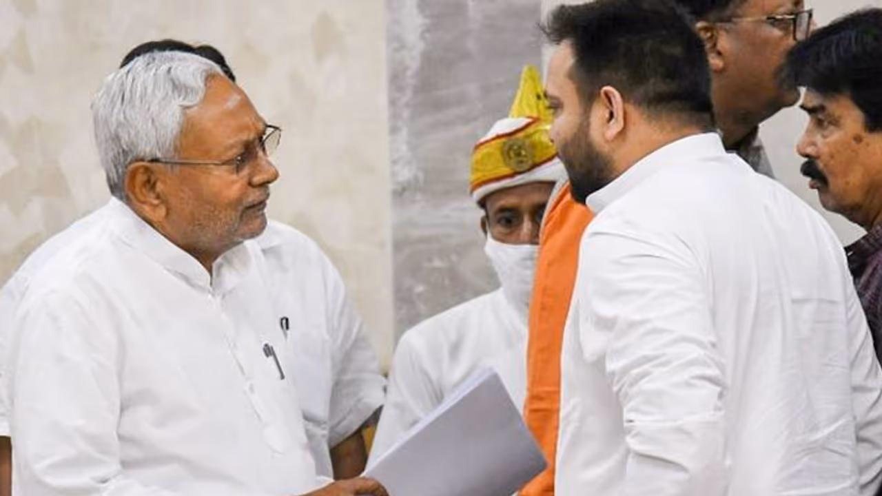 Nitish Kumar and Tejashwi Yadav 