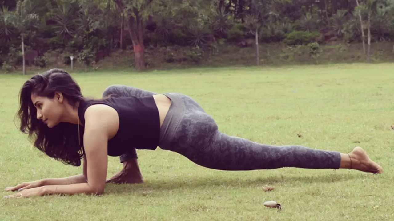 Lizard Pose Benefits Lizard Pose Benefits