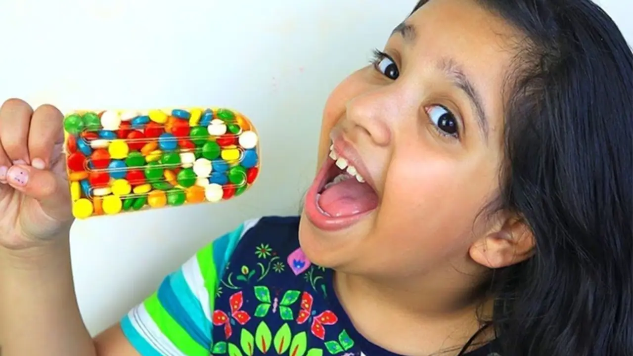 12 year old Child YouTube star Shfa 12 year old Child YouTube star Shfa