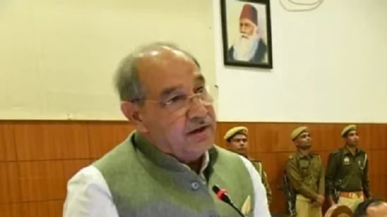 Tariq Mansoor Tariq Mansoor