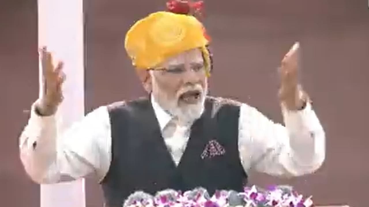 Narendra Modi Red Fort Poem