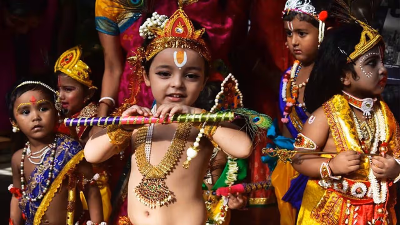kids to dance on Janmashtami kids to dance on Janmashtami