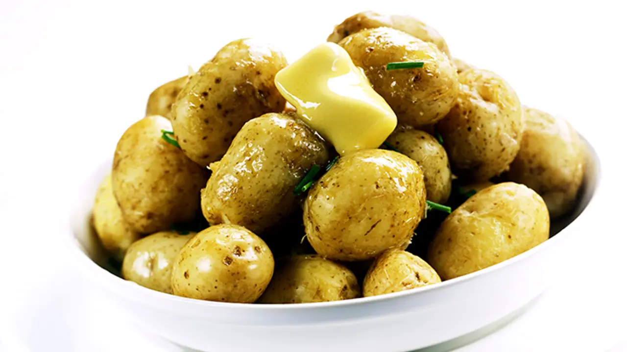 peeling hot boiling potatoes without using hand peeling hot boiling potatoes without using hand