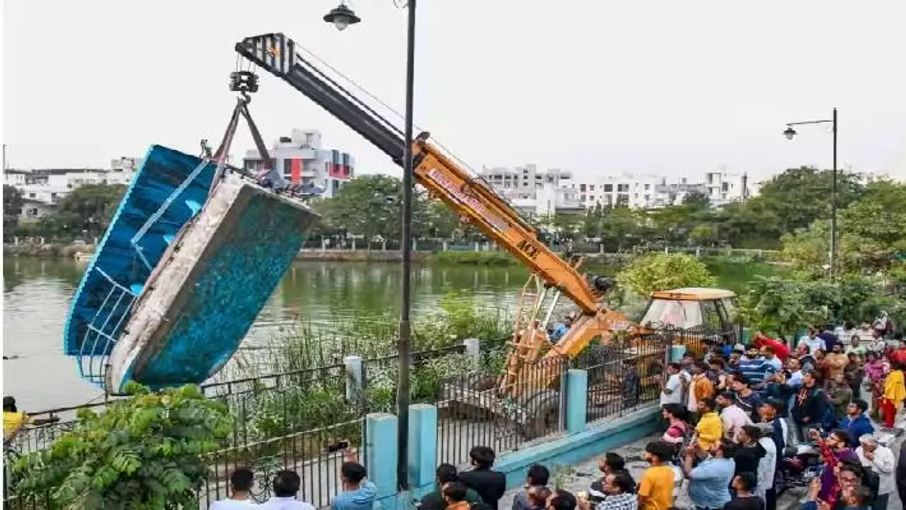 boat hadsa boat hadsa