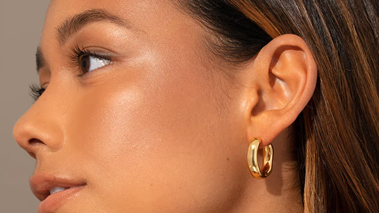 6 benefits of wearing gold earrings 6 benefits of wearing gold earrings