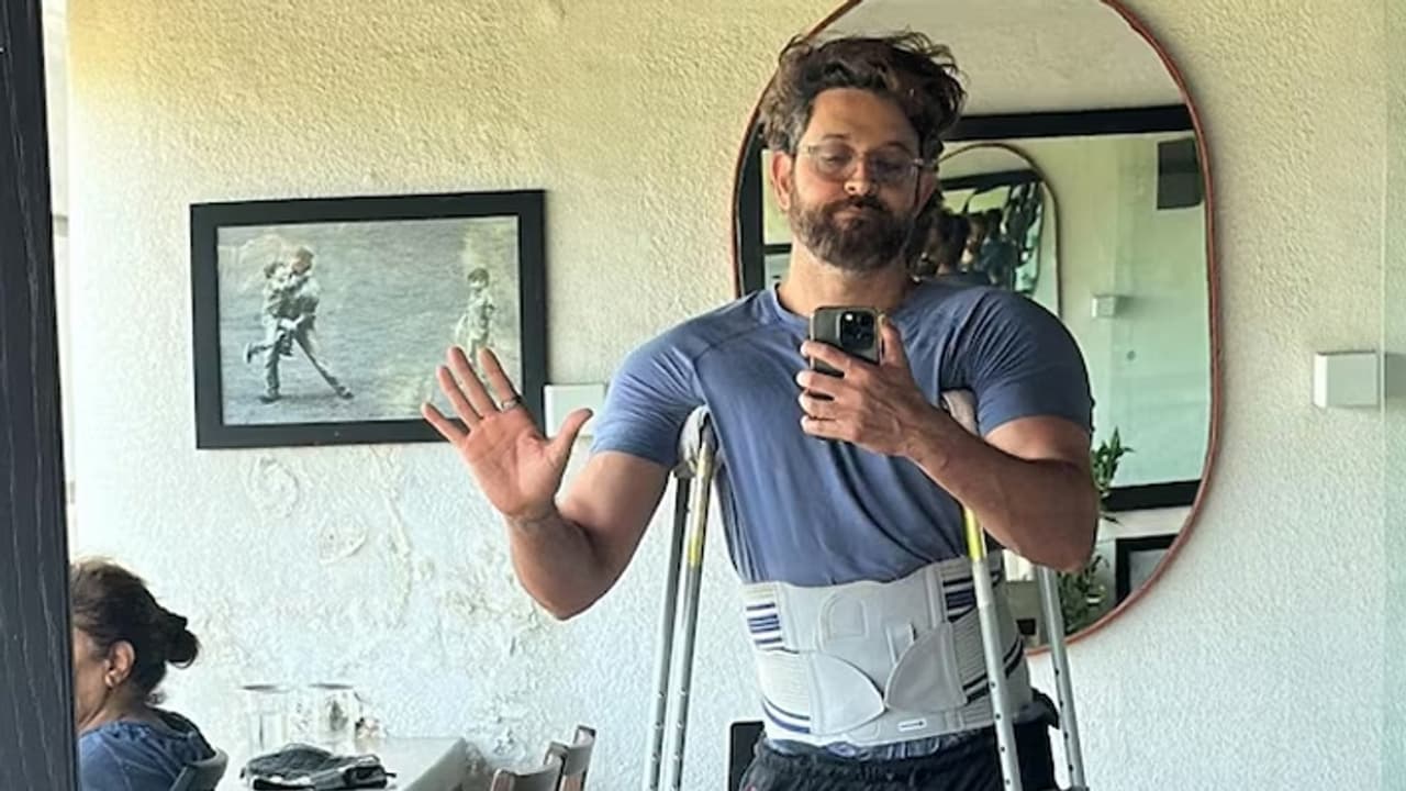 Hrithik Roshan With Clitches Hrithik Roshan With Clitches