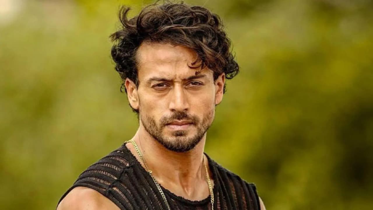 tiger shroff buys 7 50 crore property in pune 