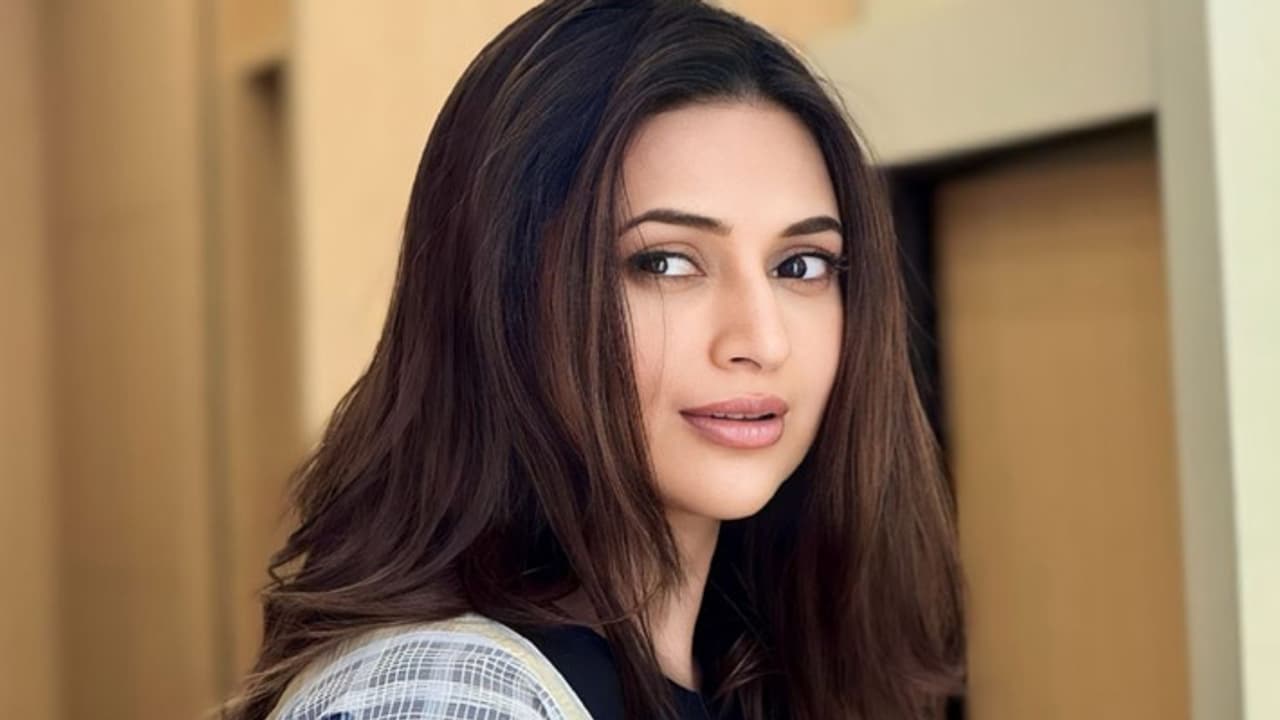 Divyanka Tripathi Meets Accident