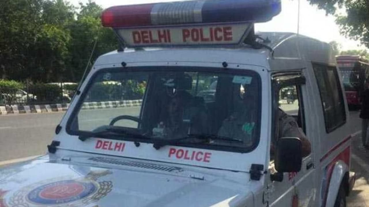 2 delhi hospitals receive bomb threat 2 delhi hospitals receive bomb threat