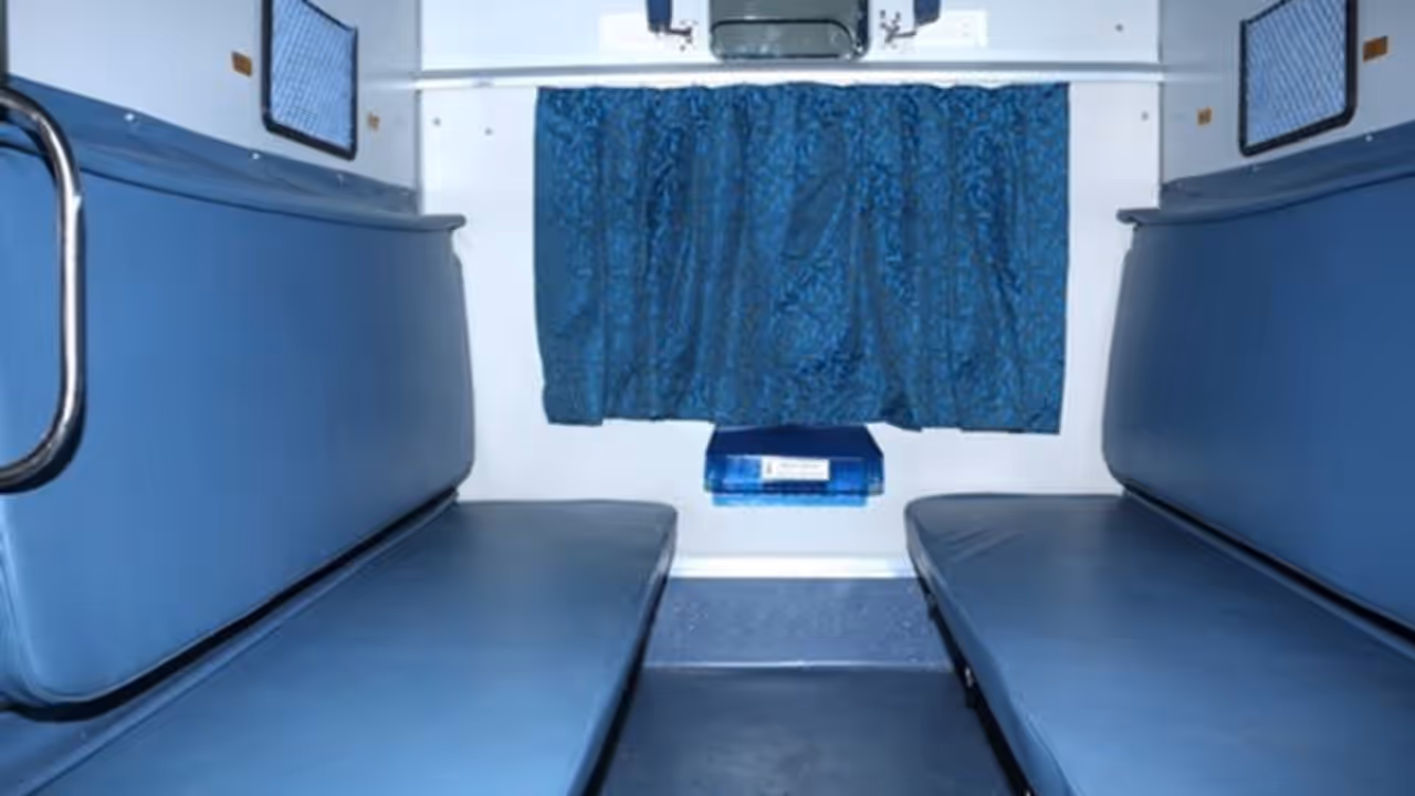 train berth train berth