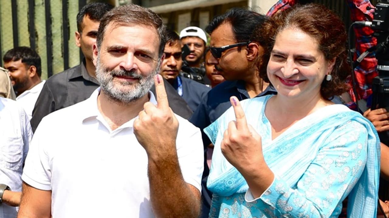 Priyanka Gandhi With Rahul Gandhi