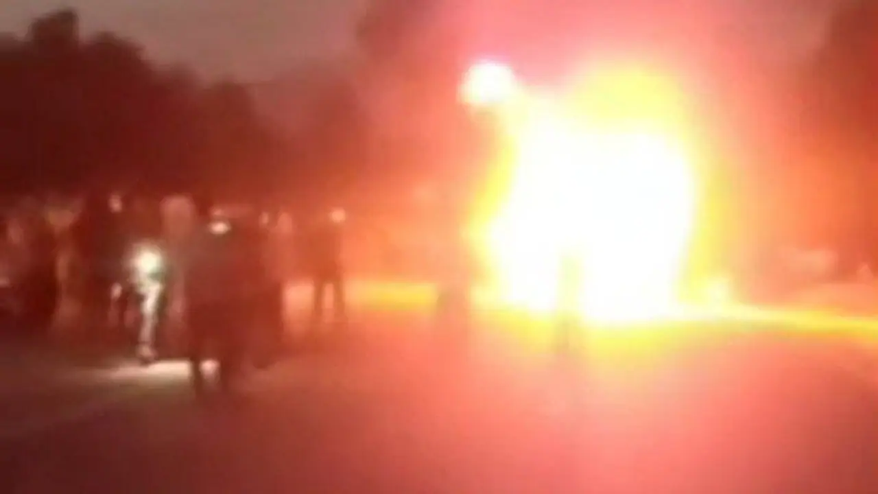 Rajasthan Three people died after burning alive in bike car fire Accident Rajasthan Three people died after burning alive in bike car fire Accident