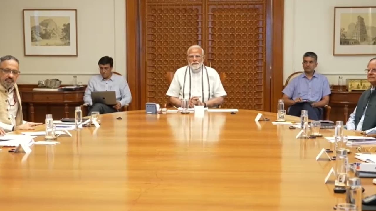 pm on heat wave pm on heat wave