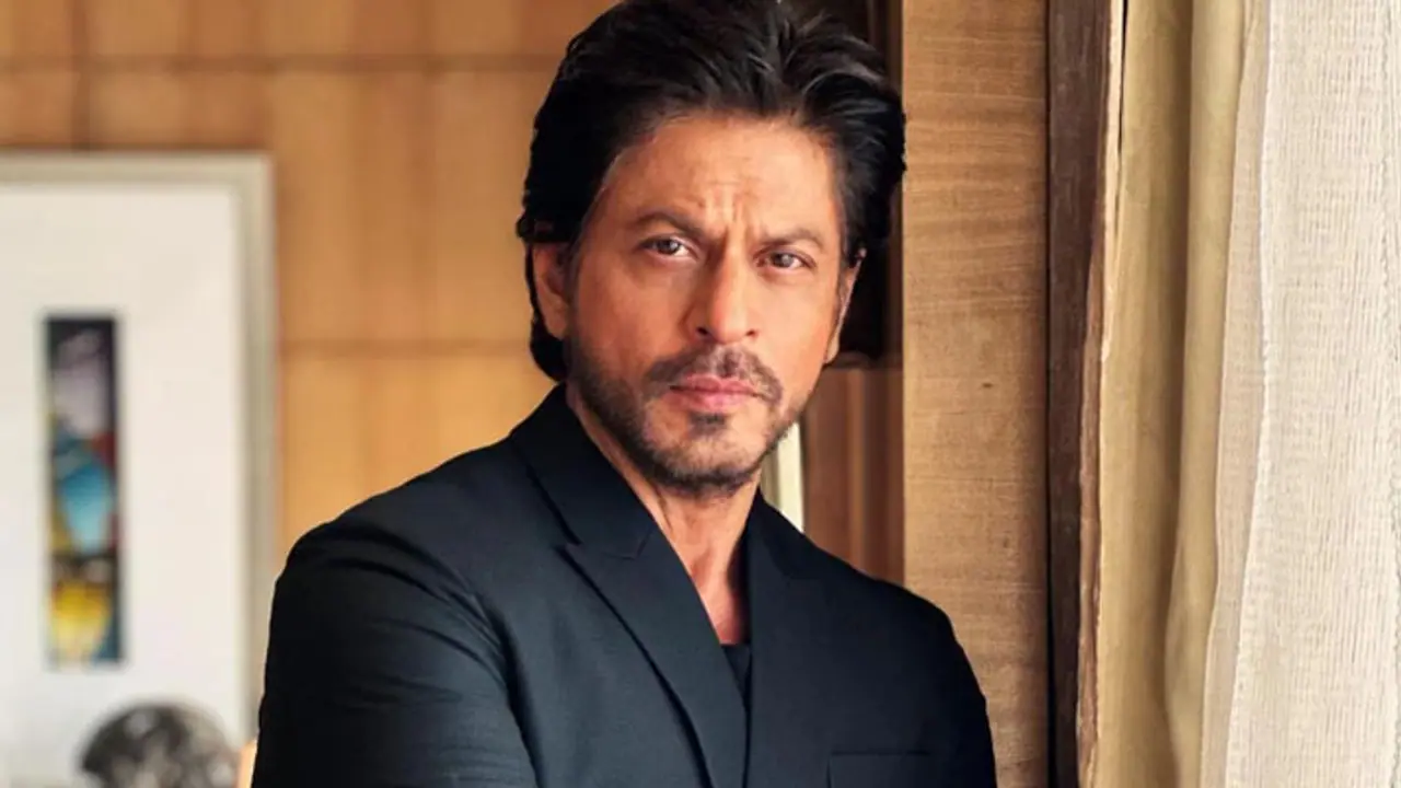 shahrukh khan avoiding paparazzi since 2021 shahrukh khan avoiding paparazzi since 2021