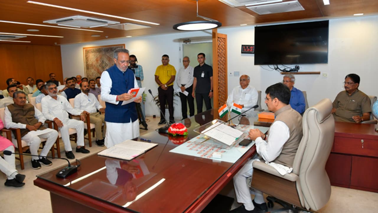 Gujarat bypolls 2024 oath ceremony
