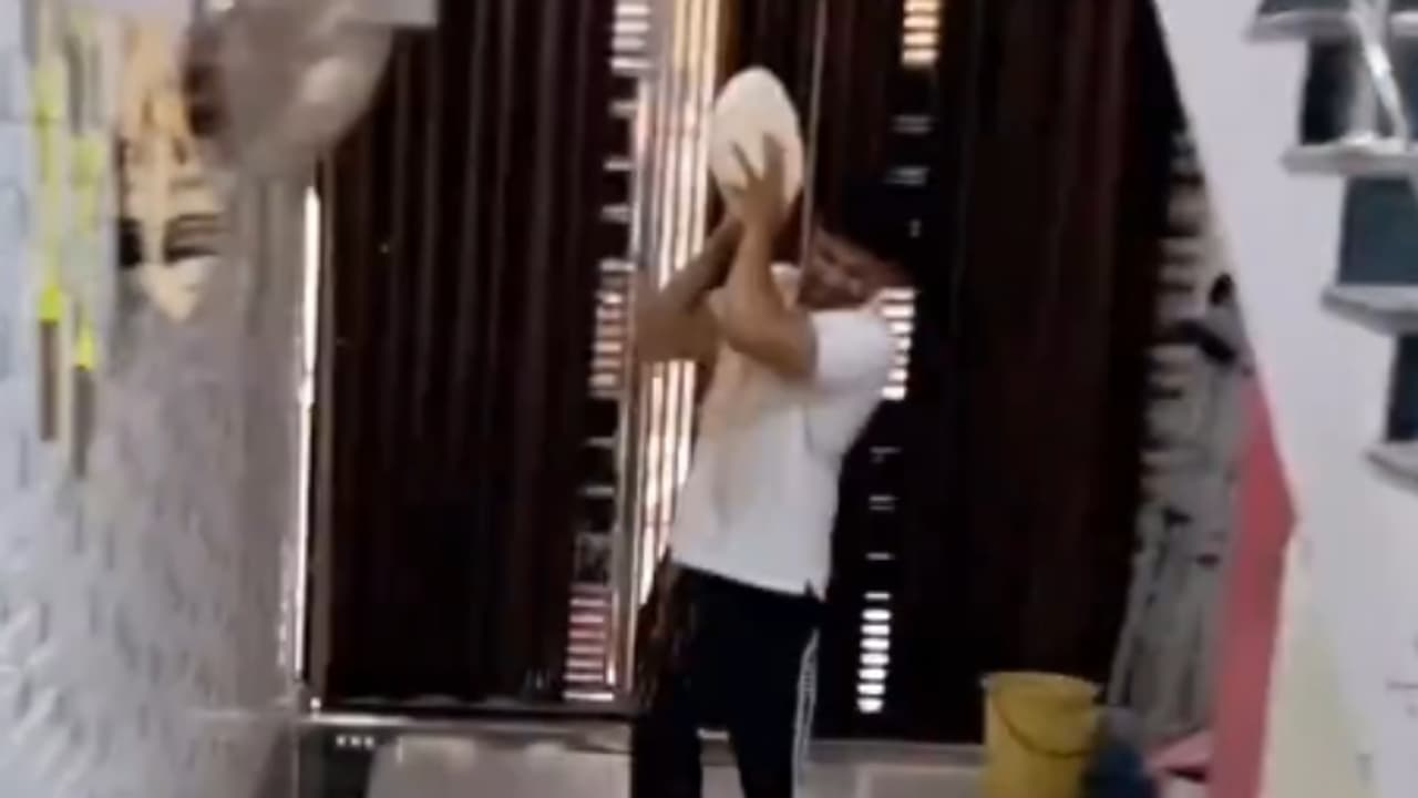 Video of Pakistani Cricket Fan Video of Pakistani Cricket Fan