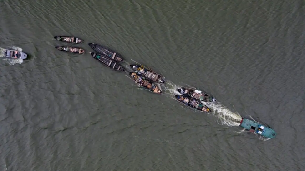 Boat capsized Boat capsized