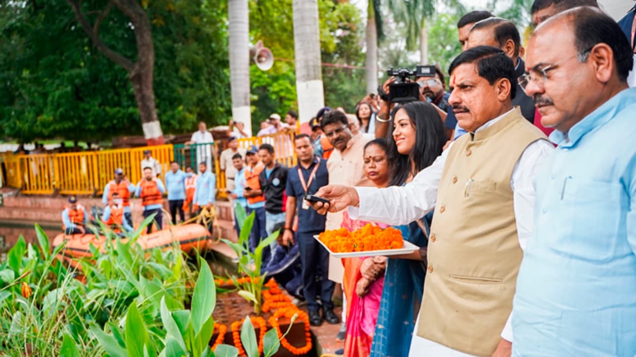 CM Mohan Yadav launched Neer Navjeevan Project CM Mohan Yadav launched Neer Navjeevan Project