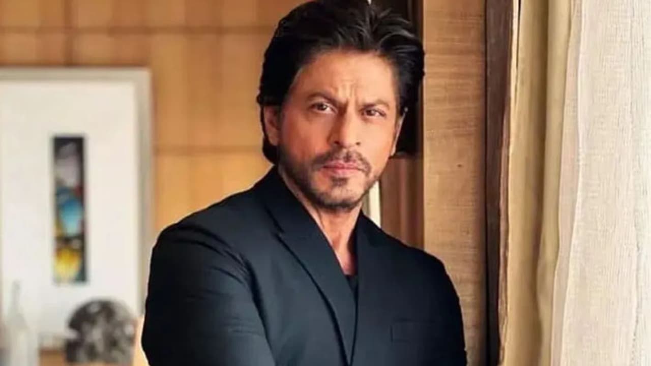 Shahrukh Khan Eye Treatment Shahrukh Khan Eye Treatment