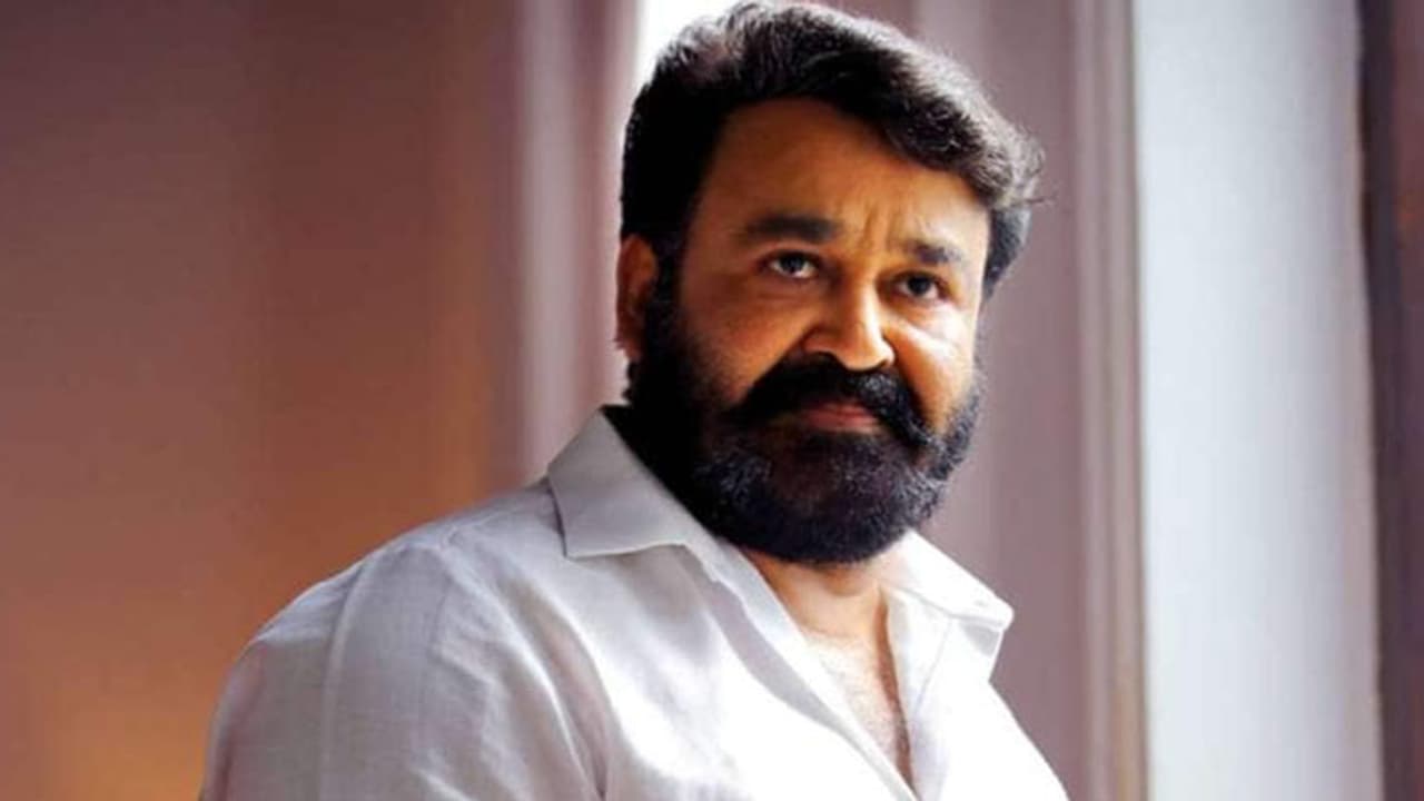 south actor mohanlal hospitalised south actor mohanlal hospitalised