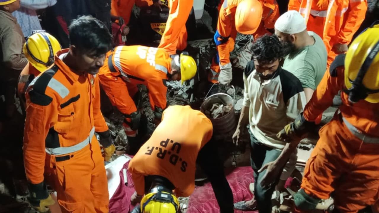 Meerut building collaps Meerut building collaps