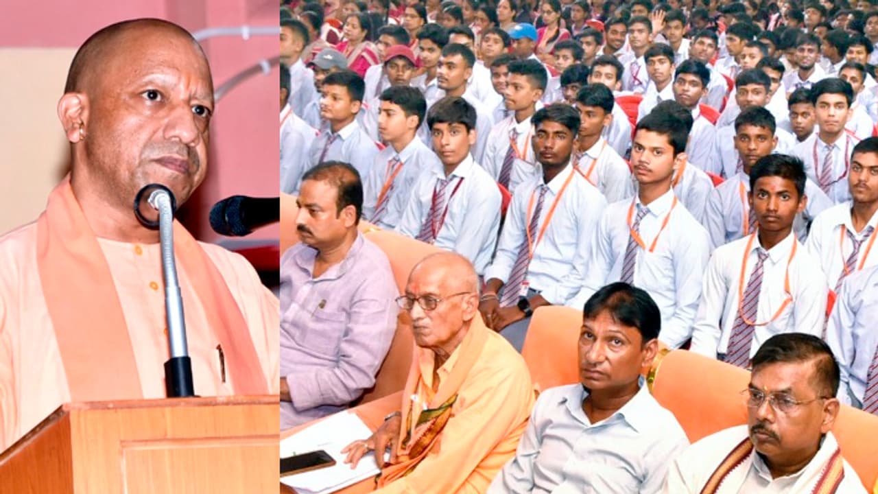 Yogi Adityanath at Gorakhpur Yogi Adityanath at Gorakhpur