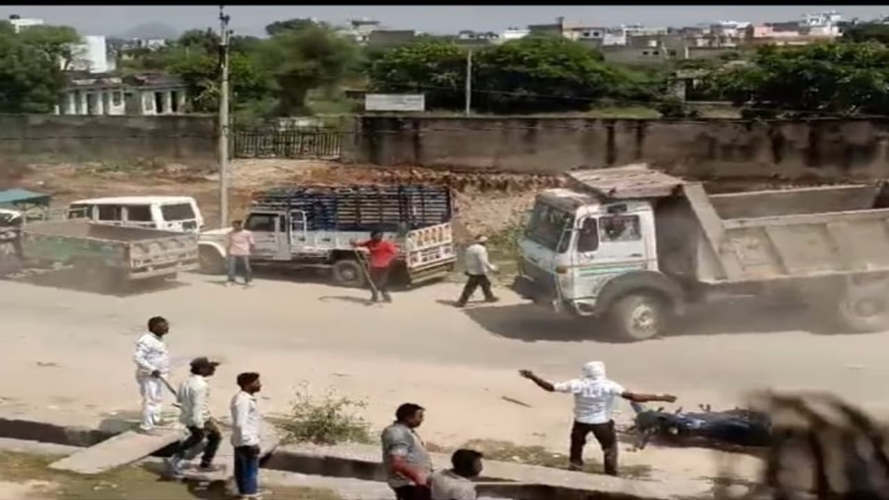 Ajmer Bhoomi Mafia opened fire in Rupangarh of Kishangarh, two killed, one injured Ajmer Bhoomi Mafia opened fire in Rupangarh of Kishangarh, two killed, one injured