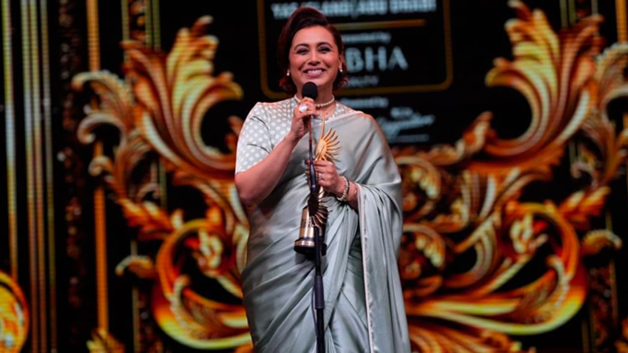 Rani Mukerji won best actress IIFA award Rani Mukerji won best actress IIFA award