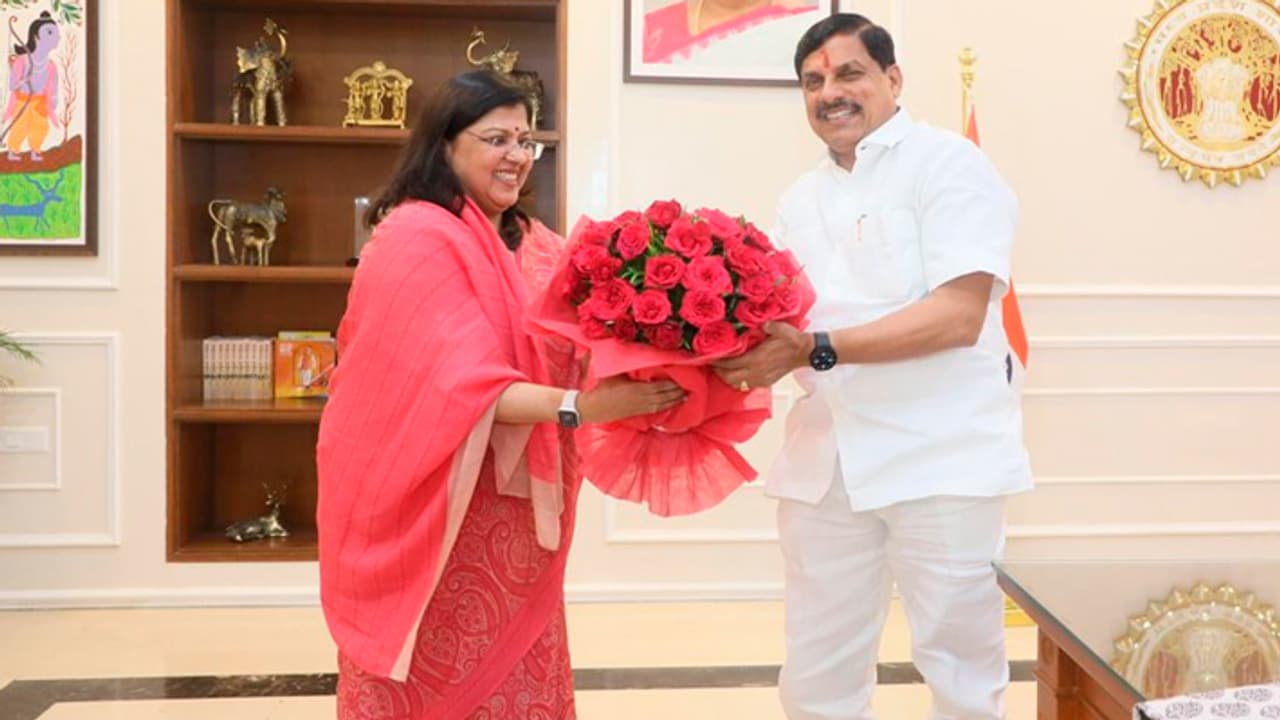 Mohan Yadav met Retired Chief Secretary Veera Rana Mohan Yadav met Retired Chief Secretary Veera Rana