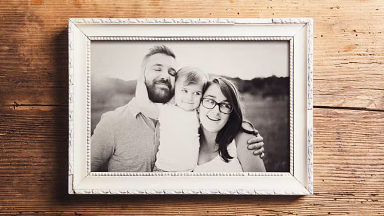 Vastu photo placement in bedroom Vastu photo placement in bedroom