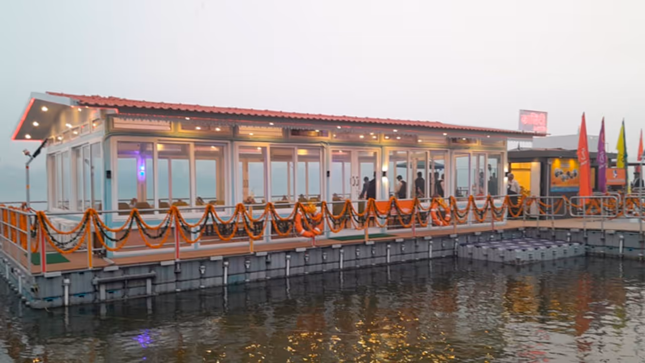 floating restaurant at prayagraj maha kumbh 2025 floating restaurant at prayagraj maha kumbh 2025