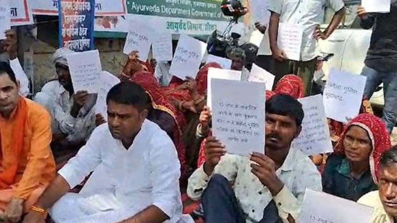 Sikar police accused of misbehaving with a minor