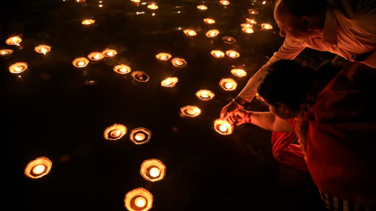 Deepotsav 2024 celebrated at Ayodhya and Prayagraj Deepotsav 2024 celebrated at Ayodhya and Prayagraj