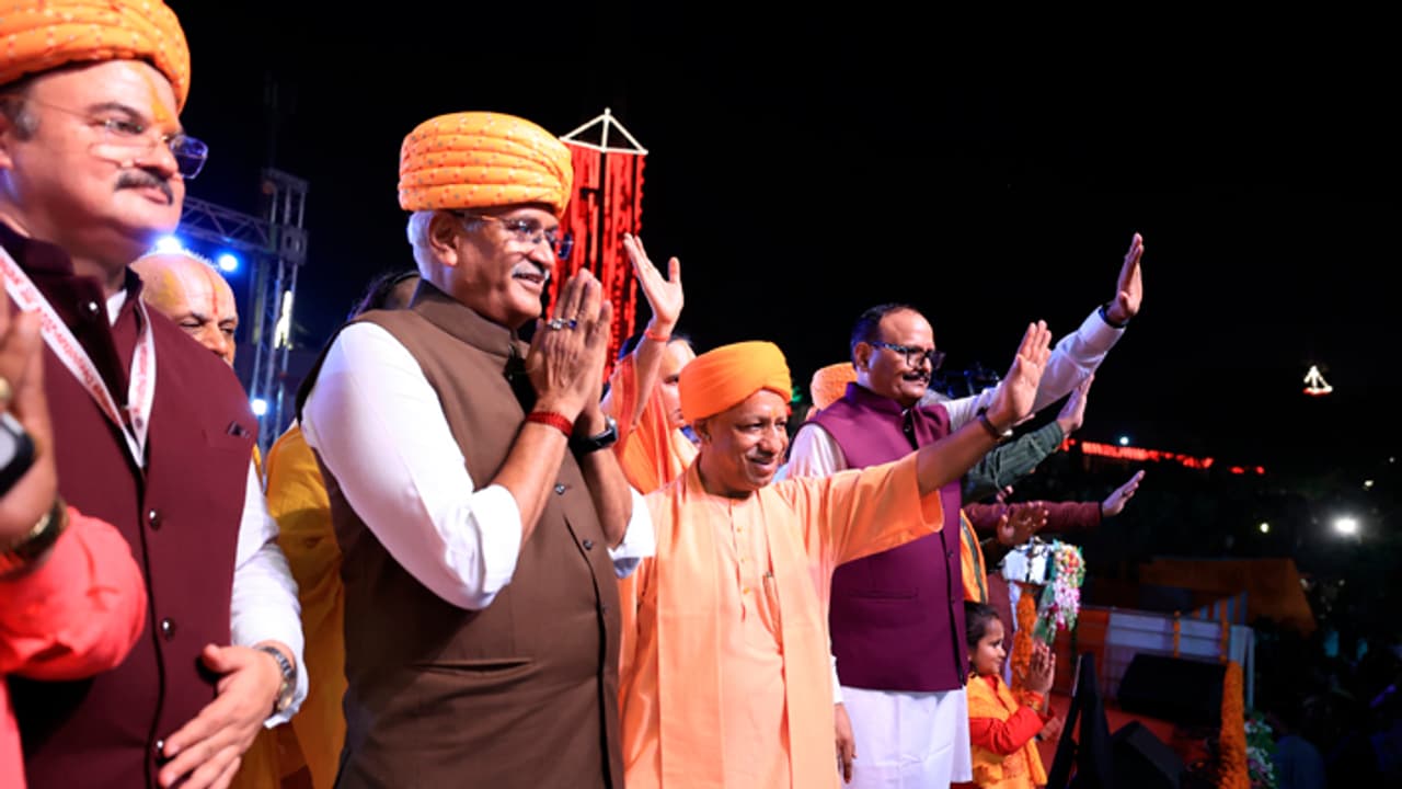 Gajendra Singh Shekhawat at Ayodhya Deepotsav 2024 praised CM Yogi Adityanath efforts Gajendra Singh Shekhawat at Ayodhya Deepotsav 2024 praised CM Yogi Adityanath efforts