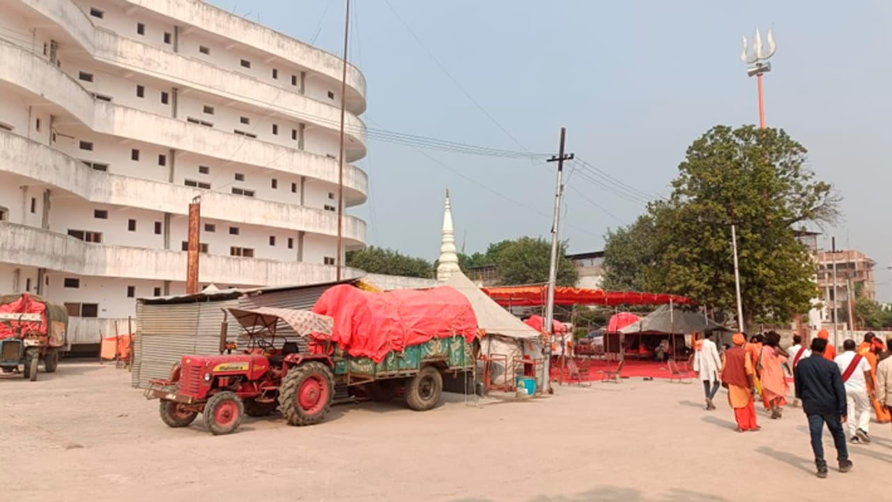 Akharas propagating Hindu Sanatan Dharma in Prayagrah Mahakumbh 2025 Akharas propagating Hindu Sanatan Dharma in Prayagrah Mahakumbh 2025