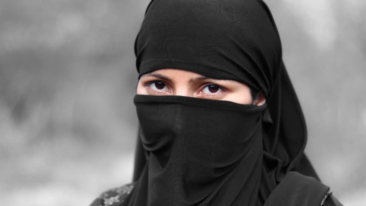 Video pakistani woman claims my uncle now husband Video pakistani woman claims my uncle now husband