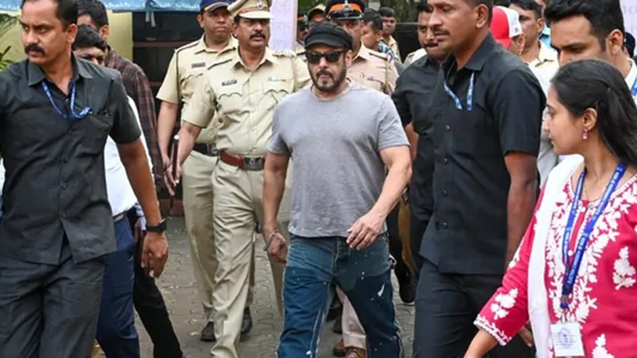 Salman Khan Cast Vote In Mumbai Salman Khan Cast Vote In Mumbai