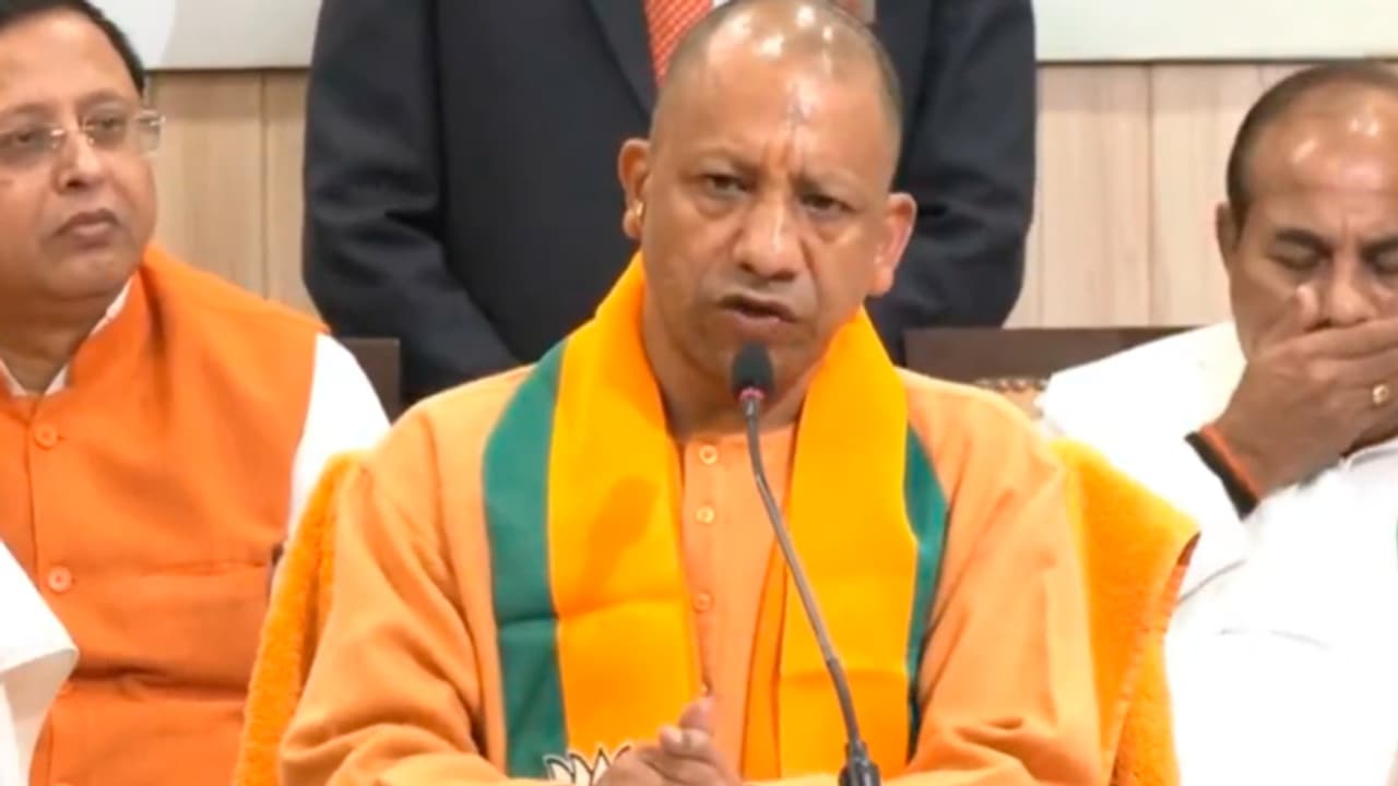 Yogi Adityanath congratulate BJP mahayuti alliance parties for win in Maharashtra Assembly Election 2024 Yogi Adityanath congratulate BJP mahayuti alliance parties for win in Maharashtra Assembly Election 2024