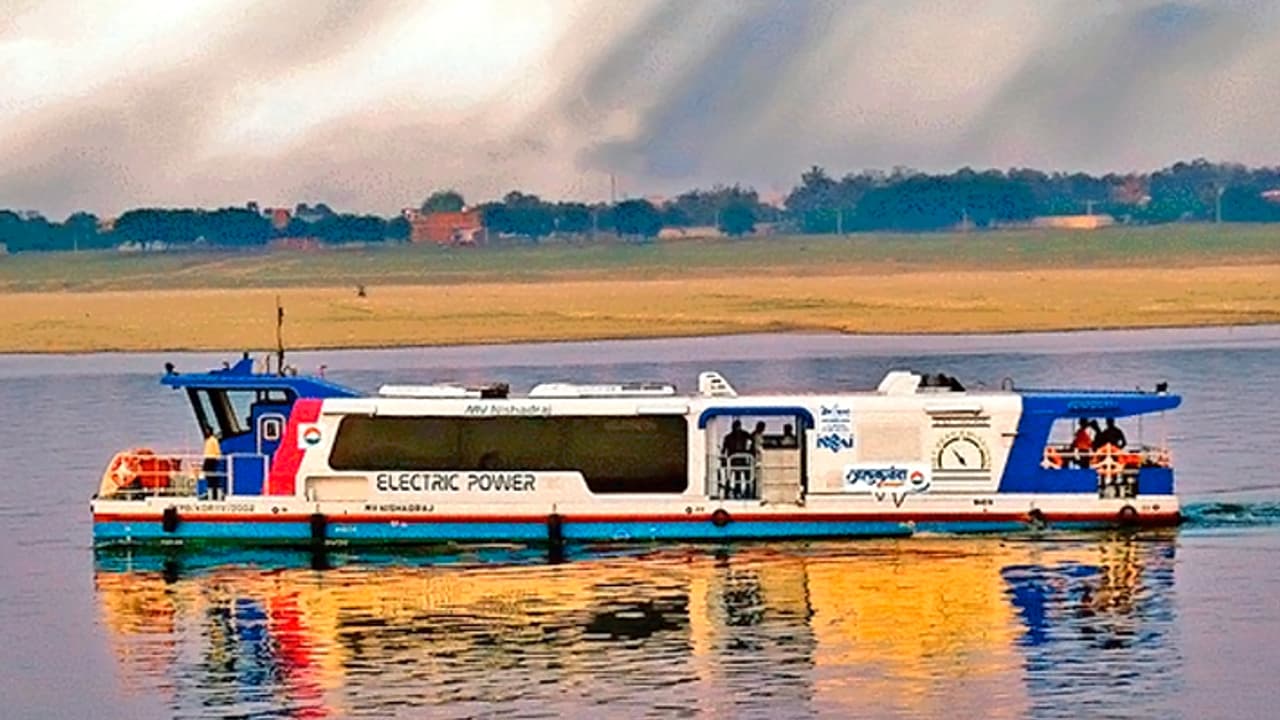 Nishadraj cruise all set to welcome PM Modi at Pryagaraj Mahakumbh 2025 Nishadraj cruise all set to welcome PM Modi at Pryagaraj Mahakumbh 2025