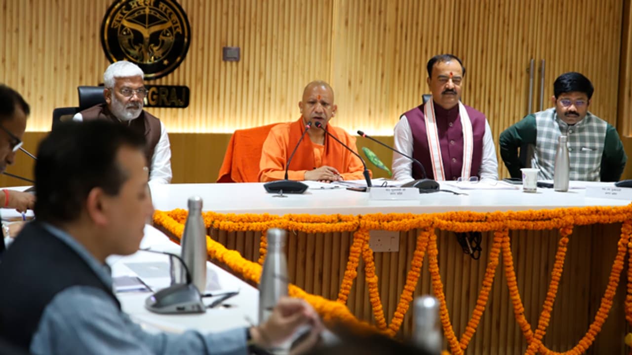 Prayagraj Mahakumbh 2025 latest updates PM Modi to visit city will do ganga puja Prayagraj Mahakumbh 2025 latest updates PM Modi to visit city will do ganga puja