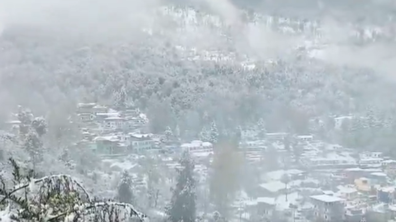UTTRAKHAND FIRST SNOW FALL 