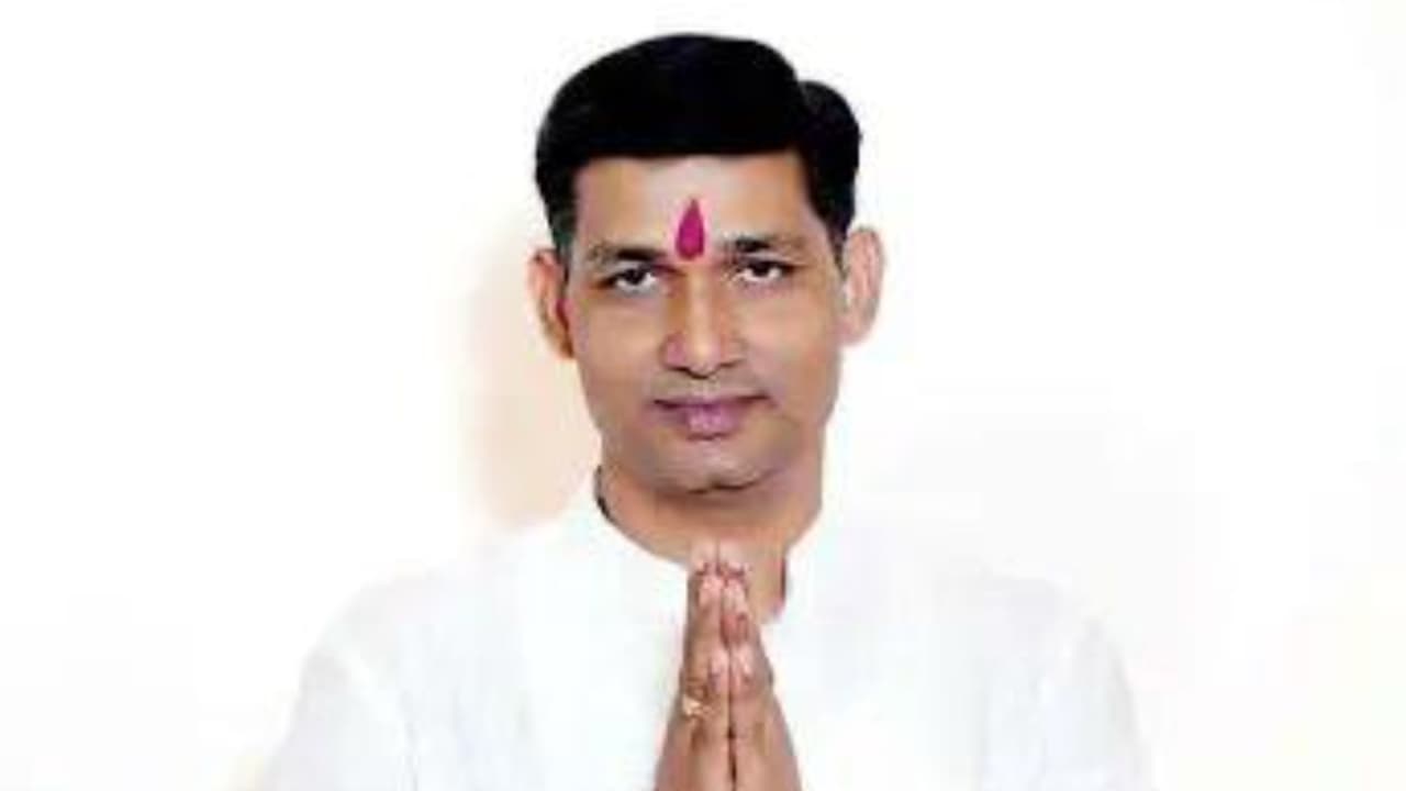 MLA Narendra Bhondekar MLA Narendra Bhondekar