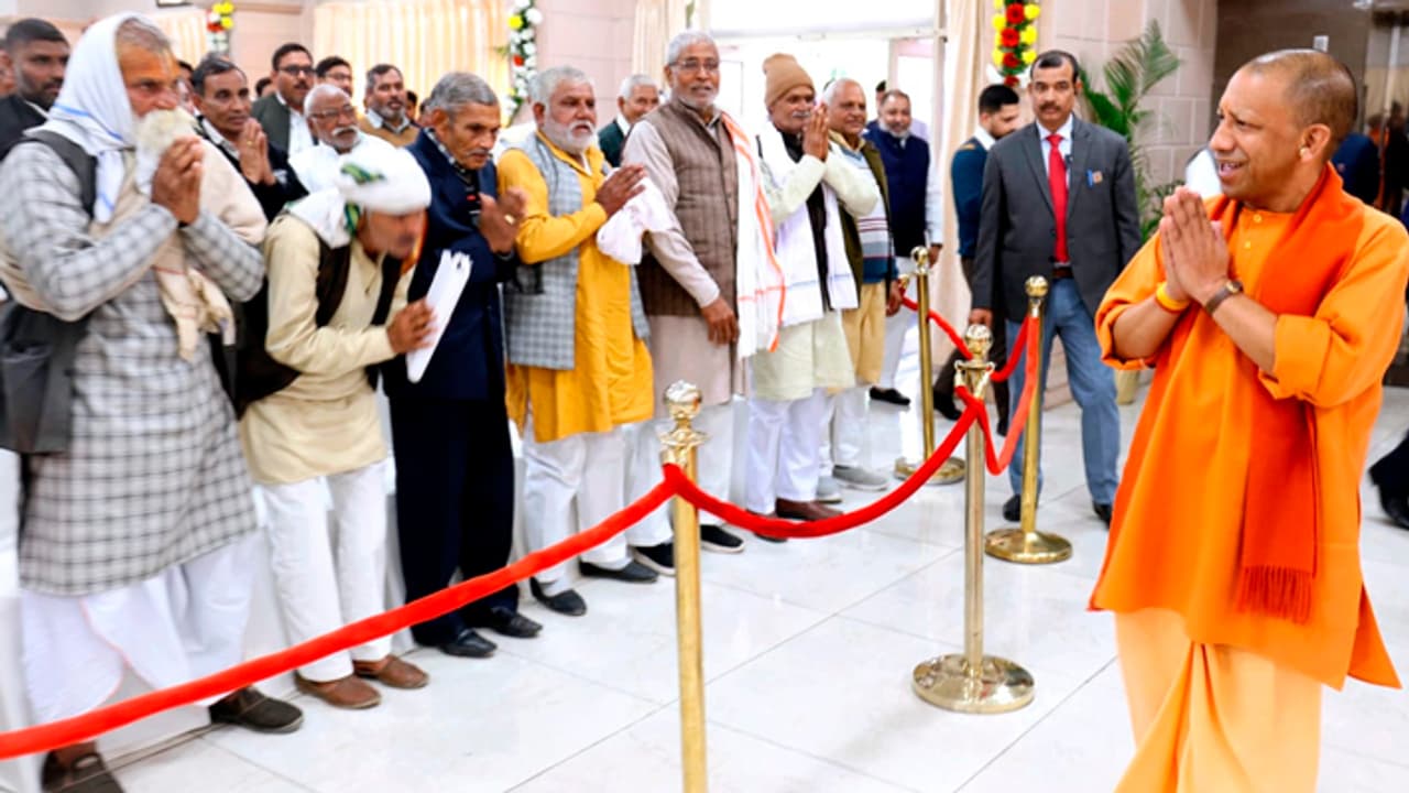 Jewar farmers happy after meeting CM Yogi Adityanath Jewar farmers happy after meeting CM Yogi Adityanath
